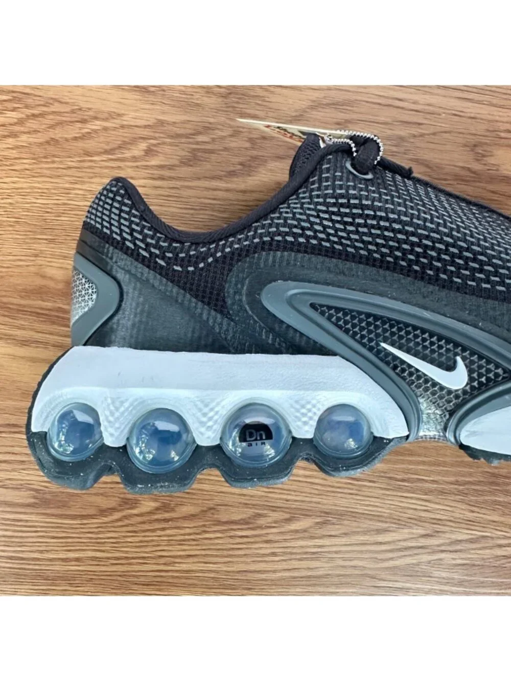 ⭐Nike Air Max DN GS Youth Shoes Sz 6Y Black Metallic White Sneakers FB8987-007⭐